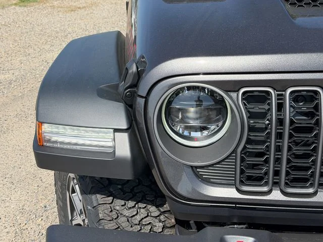 New 2026 Granite Crystal Metallic Clearcoat Jeep Rubicon image 5