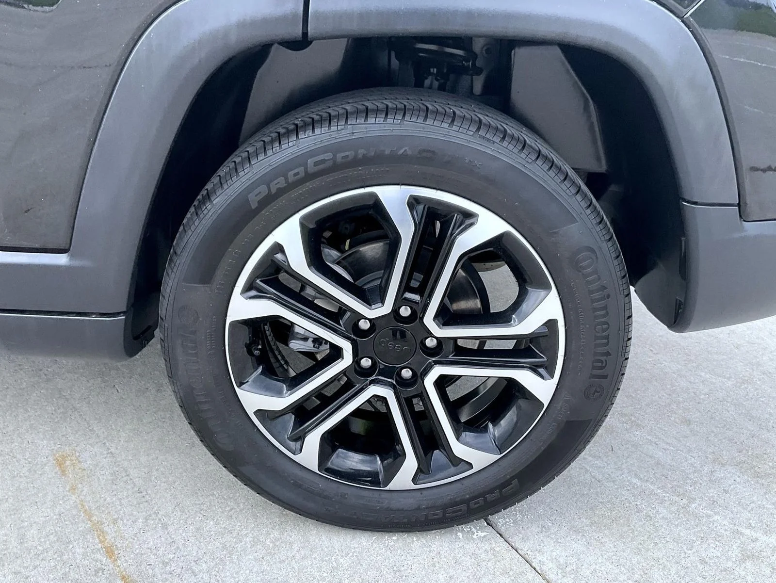 Used 2023 Black Jeep Limited image 22