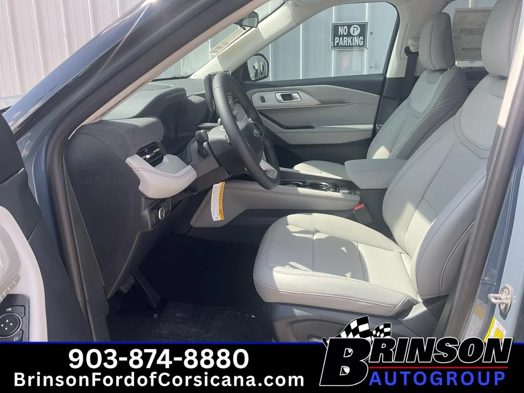 New 2026 Vapor Blue Metallic Ford Active w/200A Pkg image 11