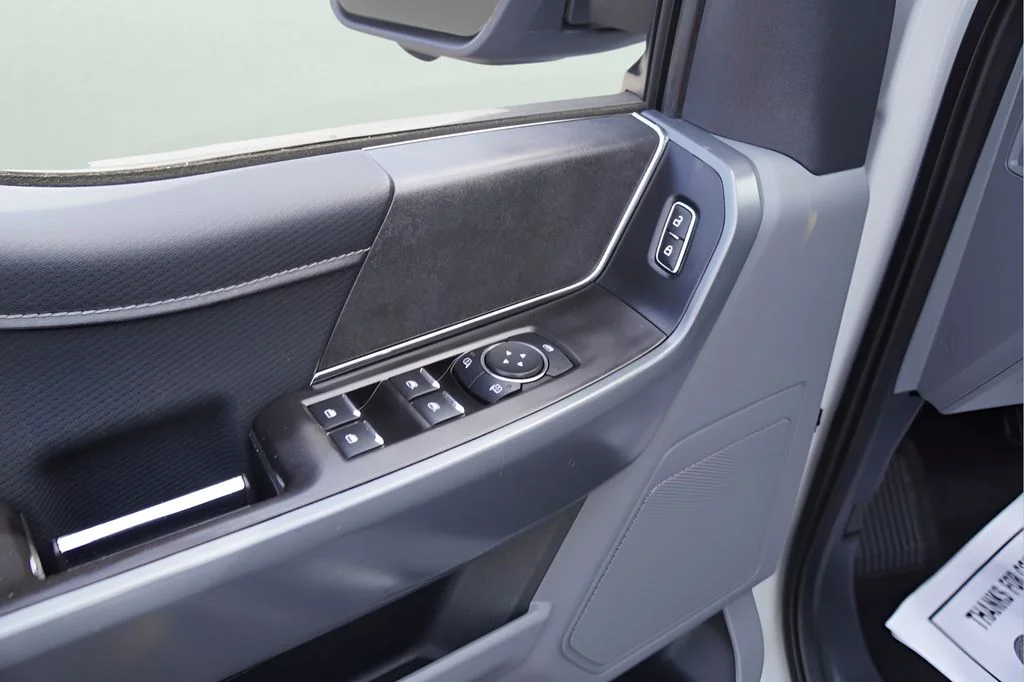 Used 2024 Avalanche Ford XLT image 16