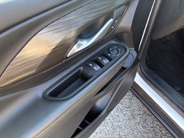 Used 2024 White GMC SLE image 12