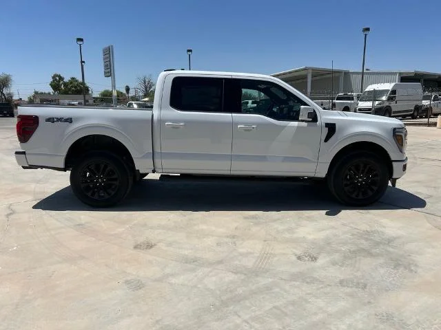 New 2025 Oxford White Ford Lariat® image 37