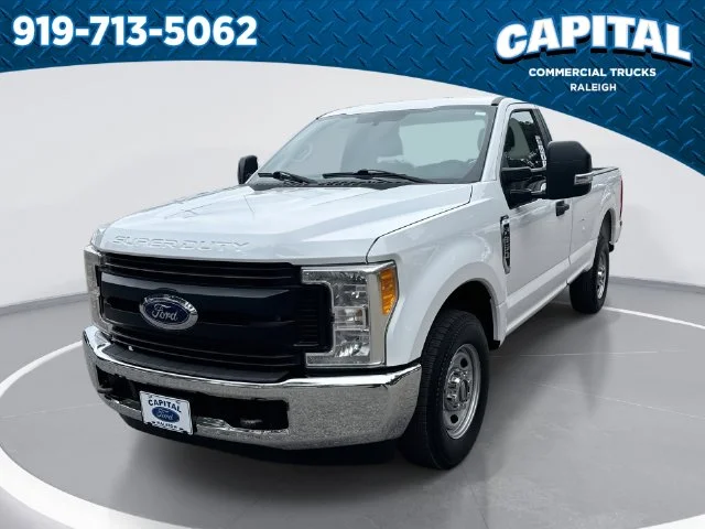 Used 2017 White Ford XL image 1
