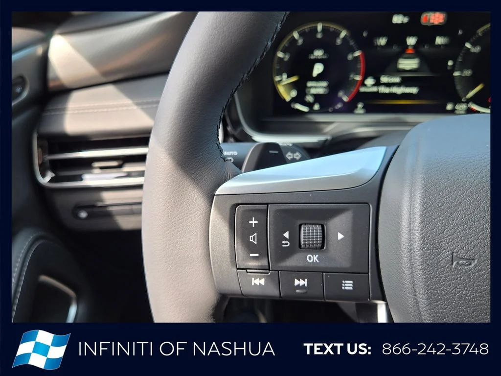 New 2027 DEEP EMERALD INFINITI Luxe AWD image 30