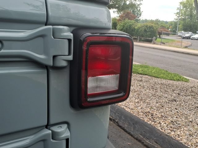 Used 2024 Gray Jeep Sport image 14