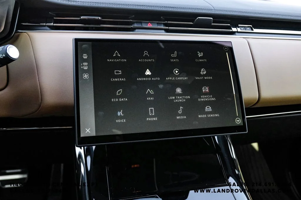 New 2026 Fuji White Land Rover Dynamic SE image 28