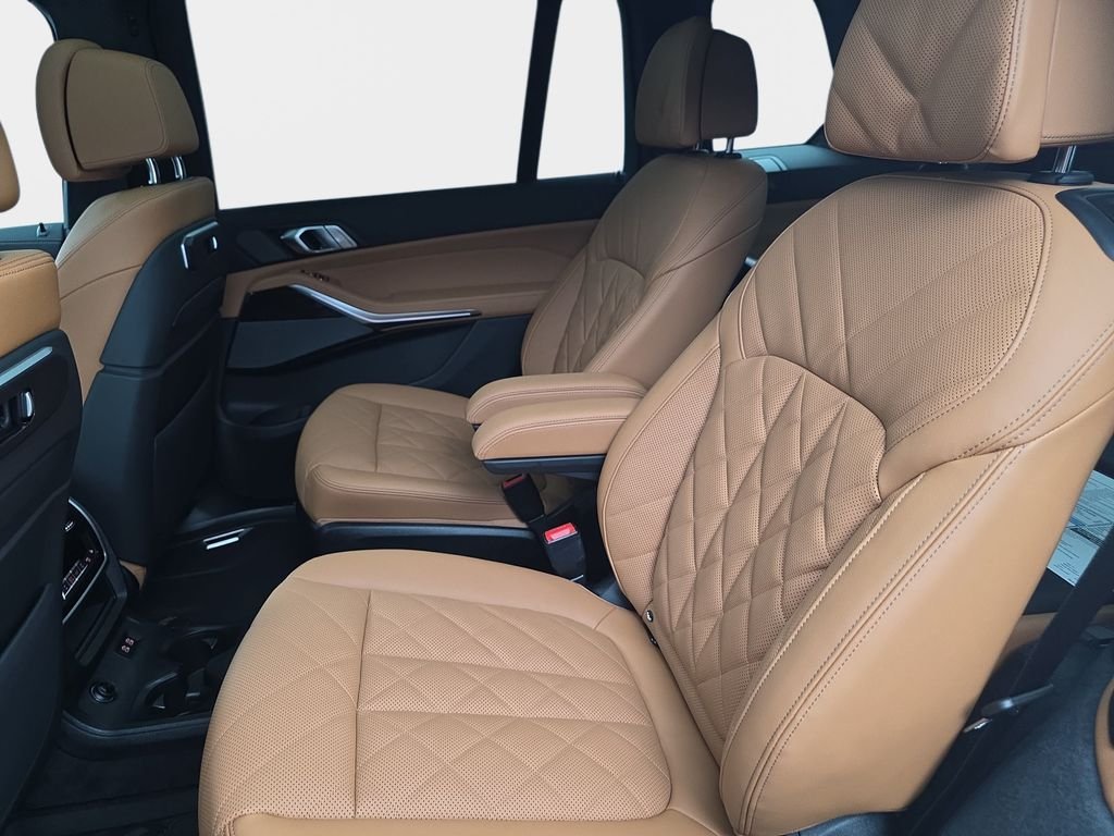New 2027 Mineral White Metallic BMW xDrive40i image 15