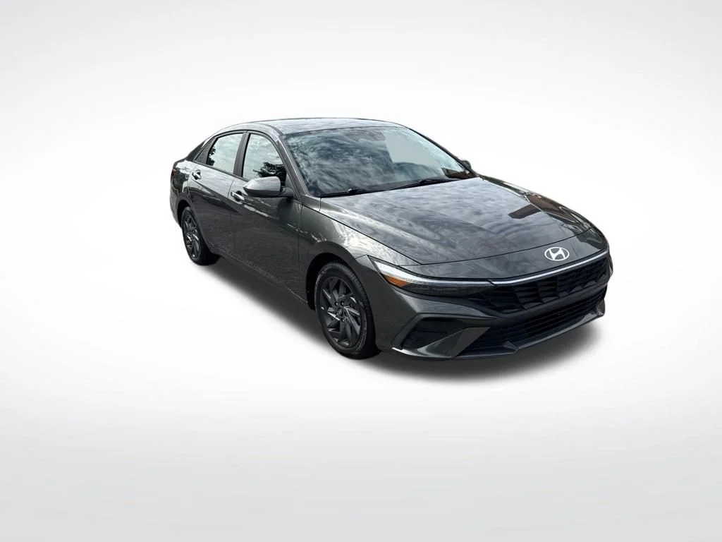 Used 2024 Gray Hyundai SEL image 7