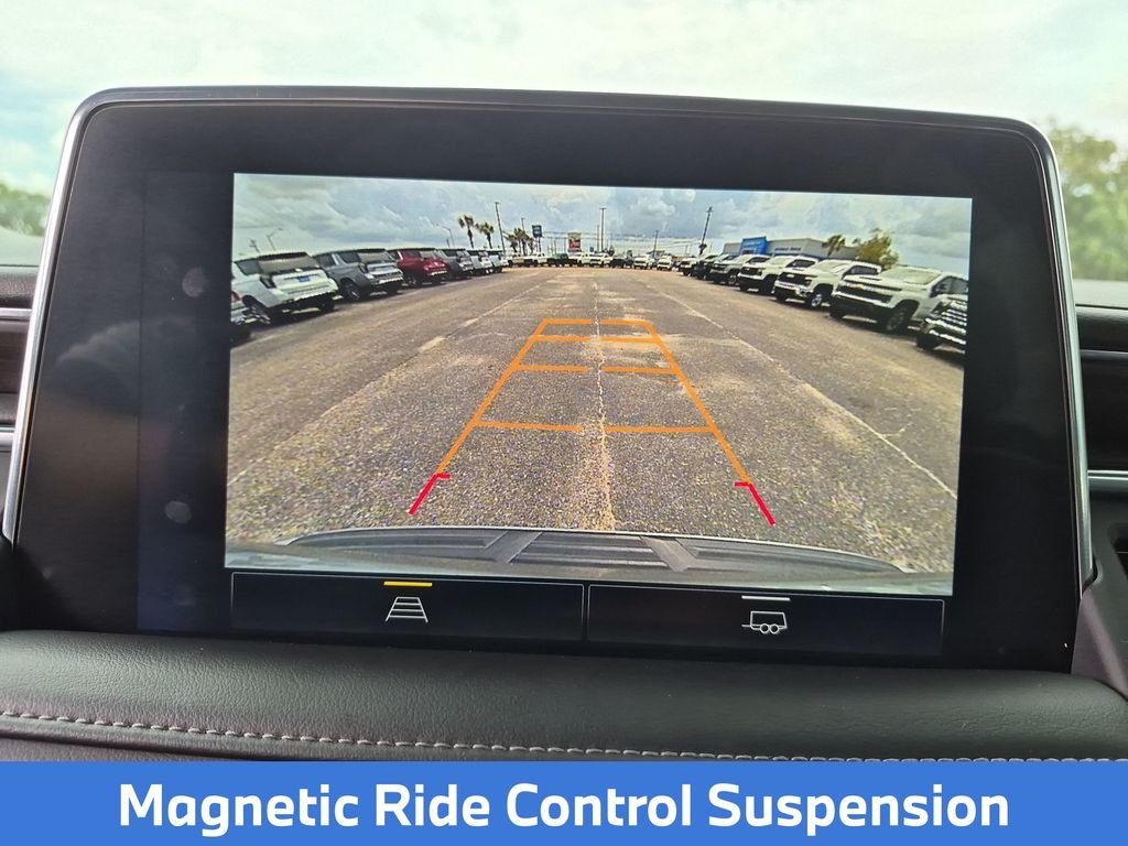 Used 2023 Gray Chevrolet Z71 image 27