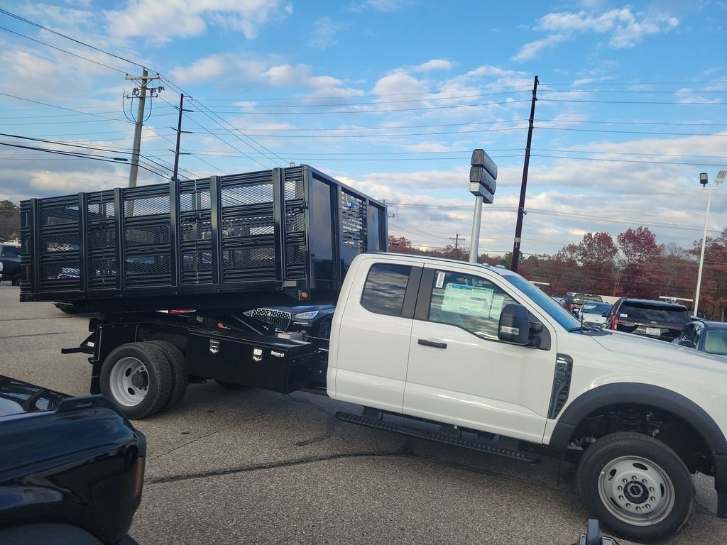 2025 Ford F-450 Super Duty Chassis Cab