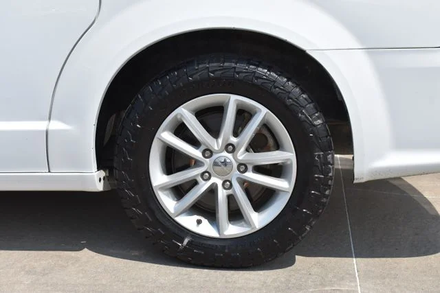Used 2019 White Dodge SE image 8