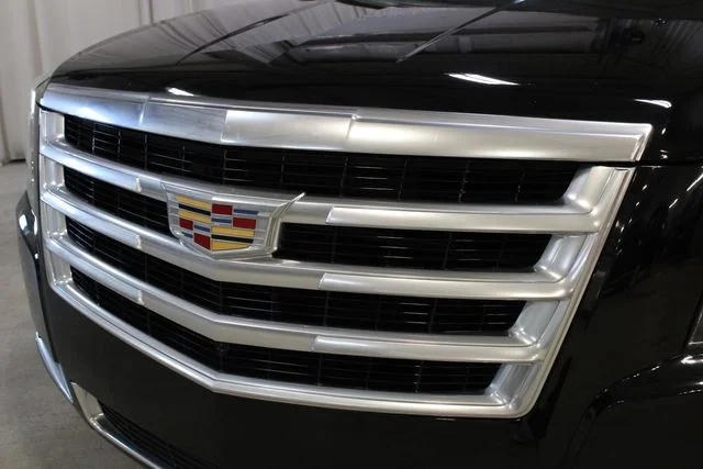 Used 2020 Black Cadillac Luxury image 34