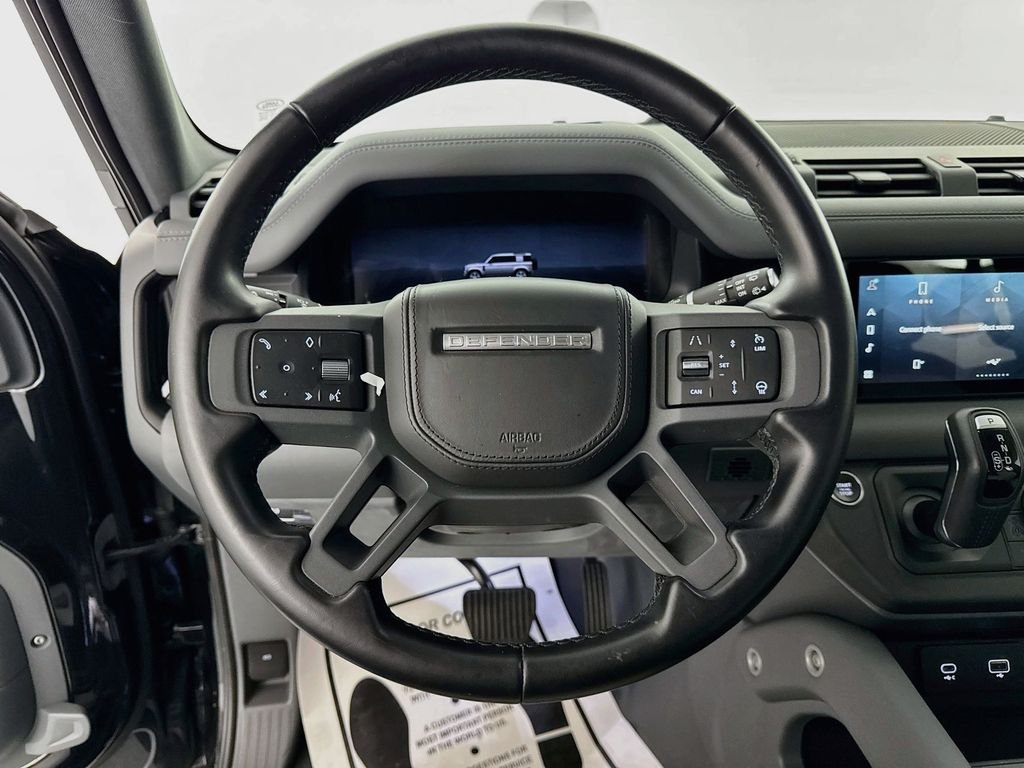 Certified Used 2024 Black Land Rover X-Dynamic SE image 11