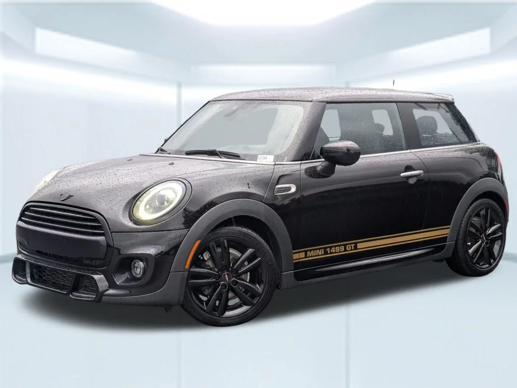 2021 MINI Hardtop Cooper's photo