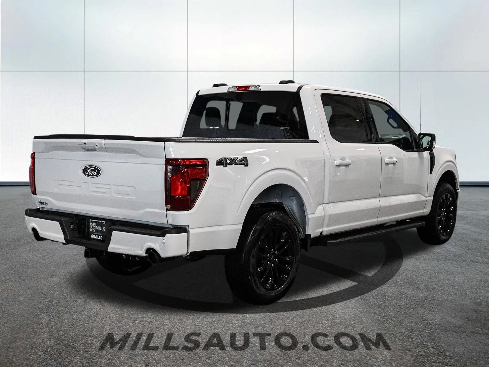 New 2026 Oxford White Ford XLT image 8