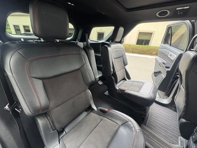 Certified Used 2023 Black Metallic Ford ST-Line image 19