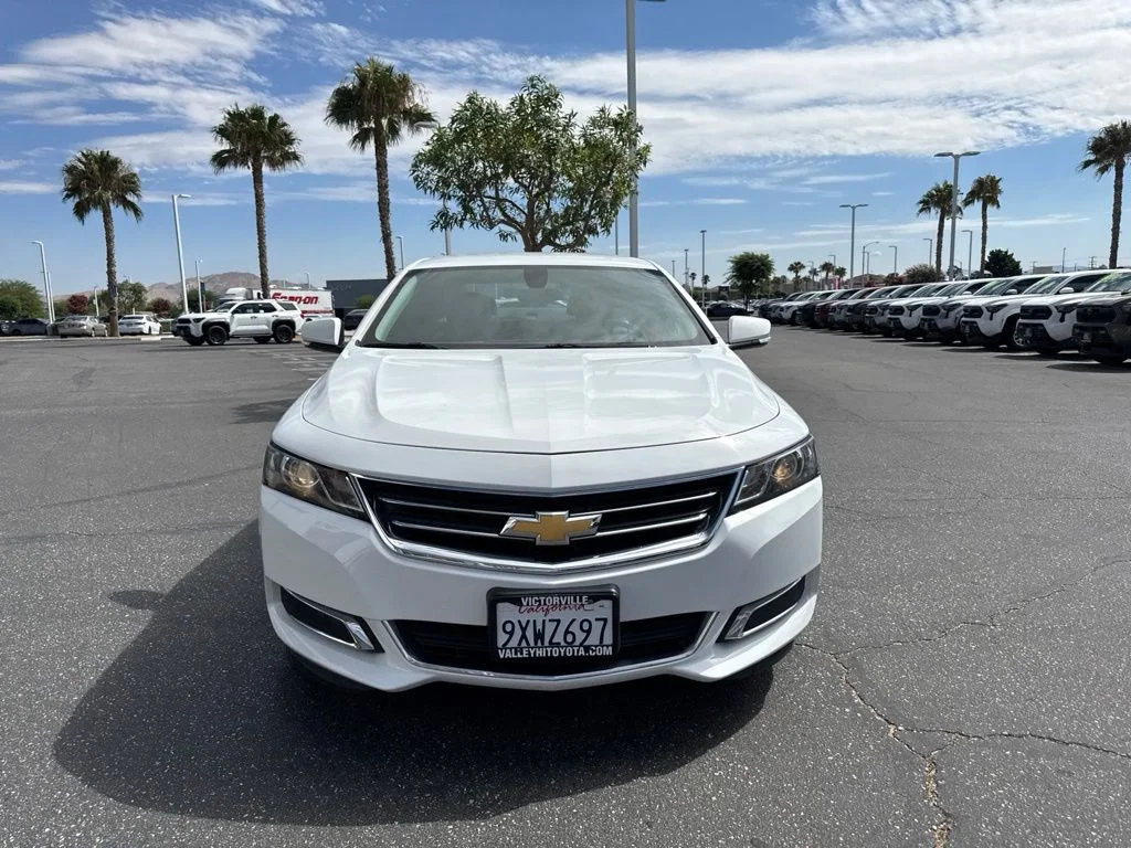 Used 2017 White Chevrolet LT image 3