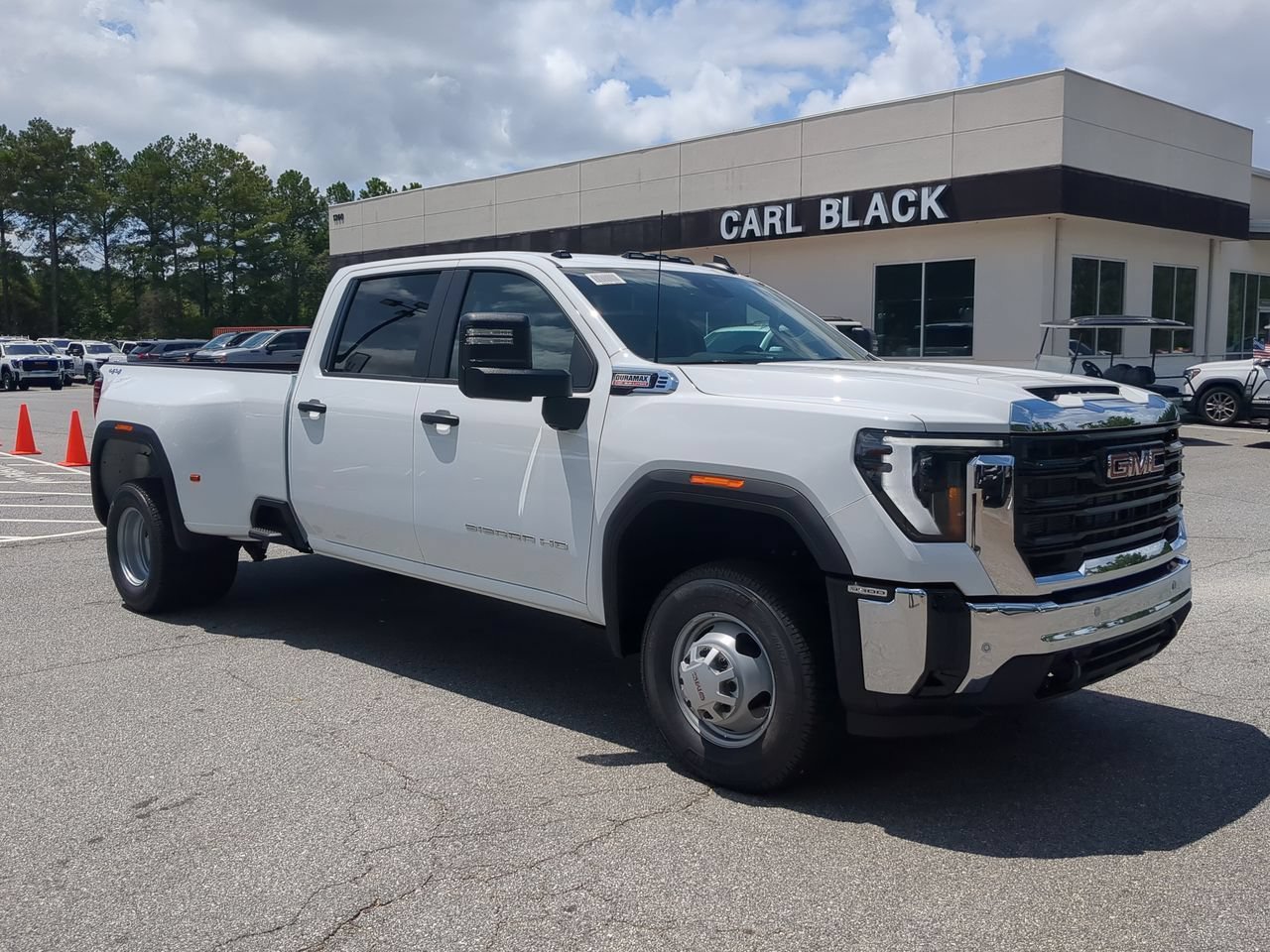 New 2026 Summit White GMC Pro DRW image 2