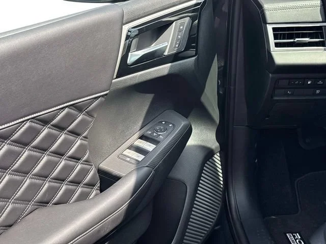 Used 2026 Moonrock Gray Nissan Platinum image 39