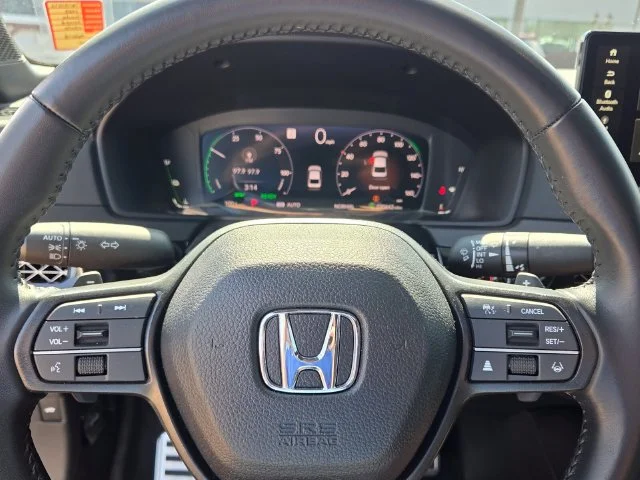 Used 2025  Honda Sport image 25