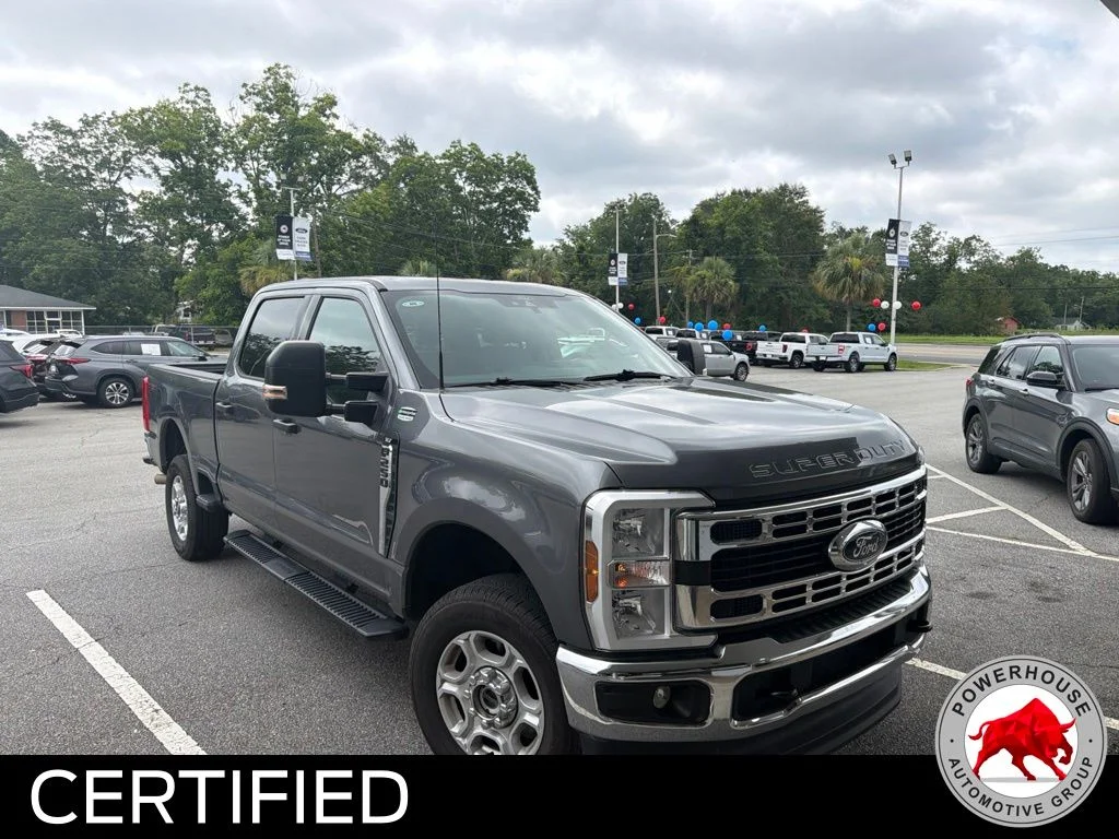 Used 2025 Gray Ford XLT image 3