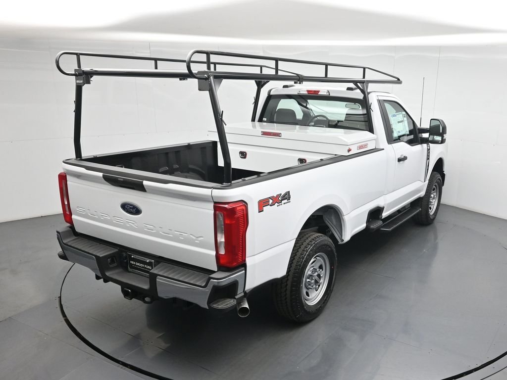 New 2026 Oxford White Ford XL image 32