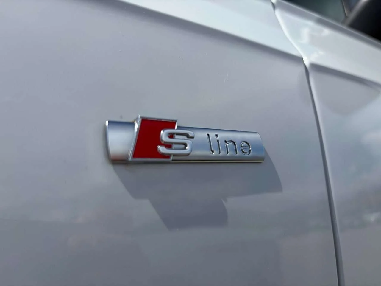 Used 2018 Glacier White Metallic Audi Technik image 38
