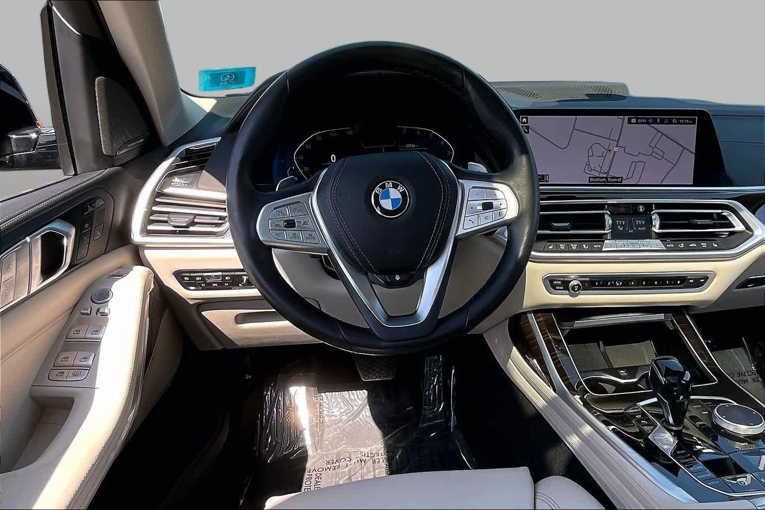Used 2020 Tanzanite Blue II Metallic BMW xDrive40i image 5