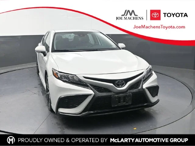 Used 2022 White Toyota SE image 1