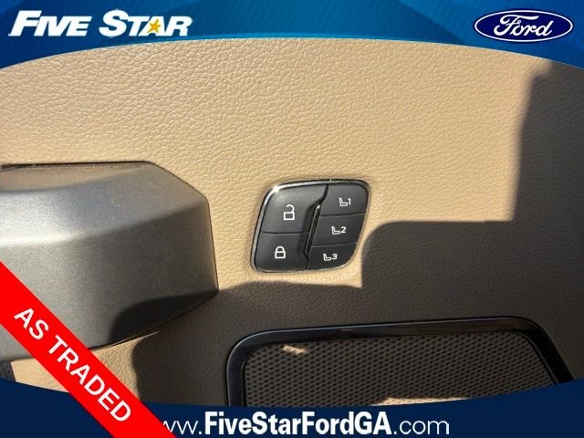 Used 2020 White Ford Lariat image 16