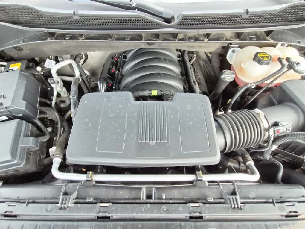 Used 2025 Black Chevrolet ZR2 image 23