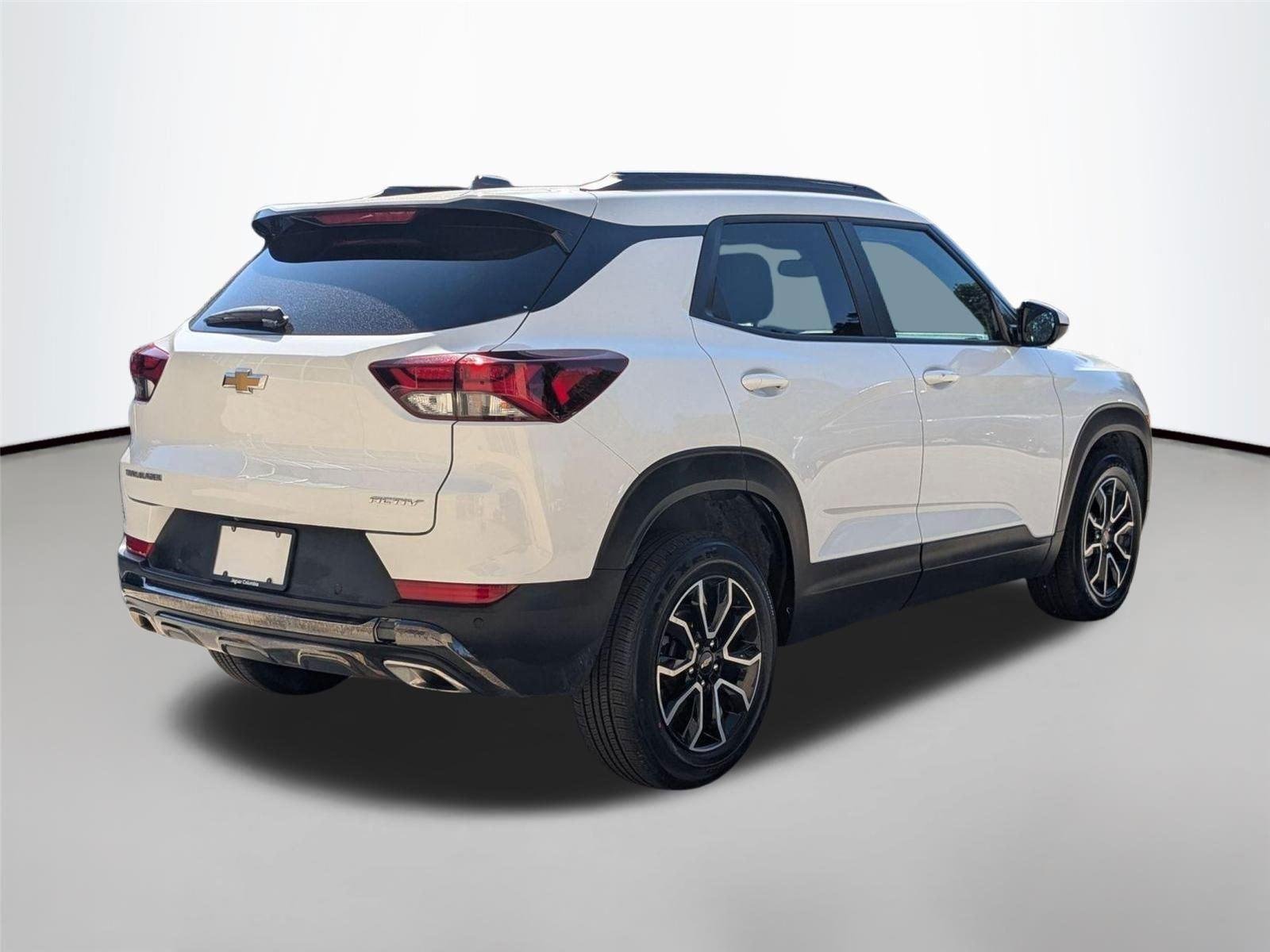 Used 2023 Summit White Chevrolet ACTIV image 5