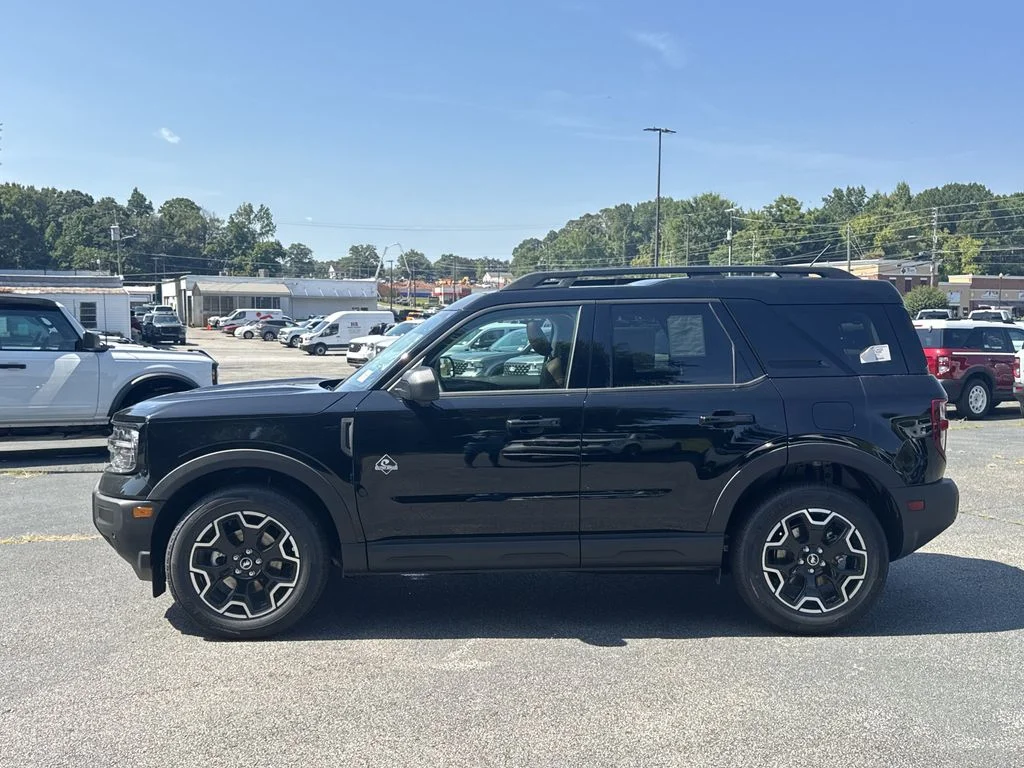 New 2026 Shadow Black Ford Outer Banks image 4