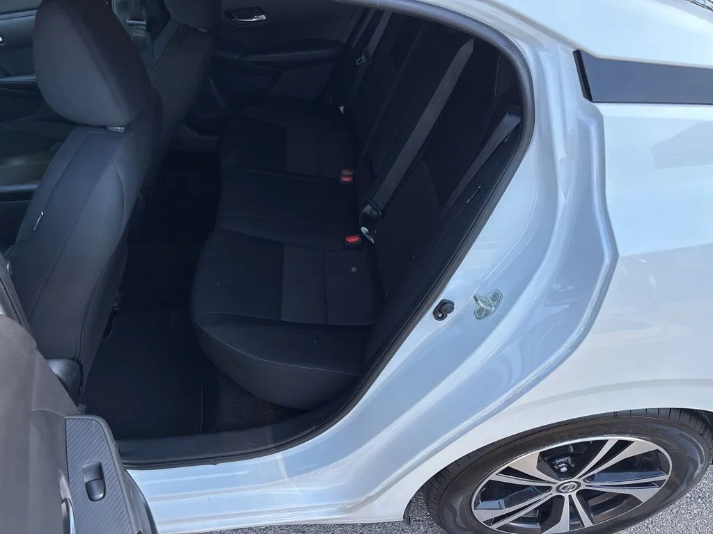 Used 2022 Aspen White Nissan SV image 10