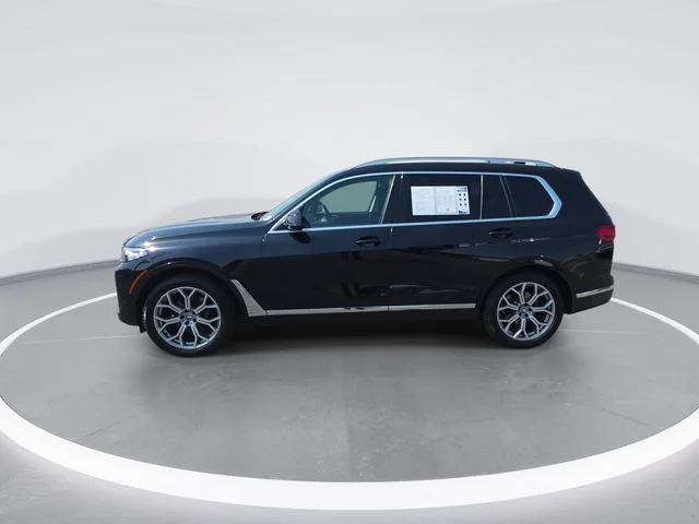 Used 2021 Black BMW xDrive40i image 5