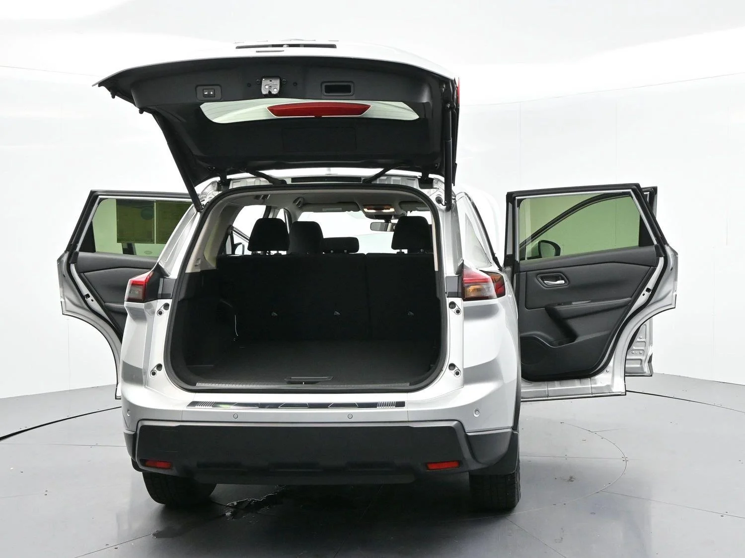Used 2024 Silver Nissan SV image 40