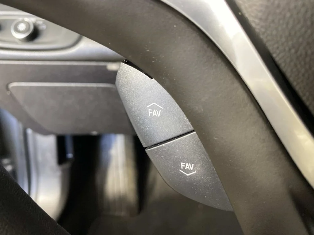 Used 2018 Steel Metallic Chevrolet LT image 17