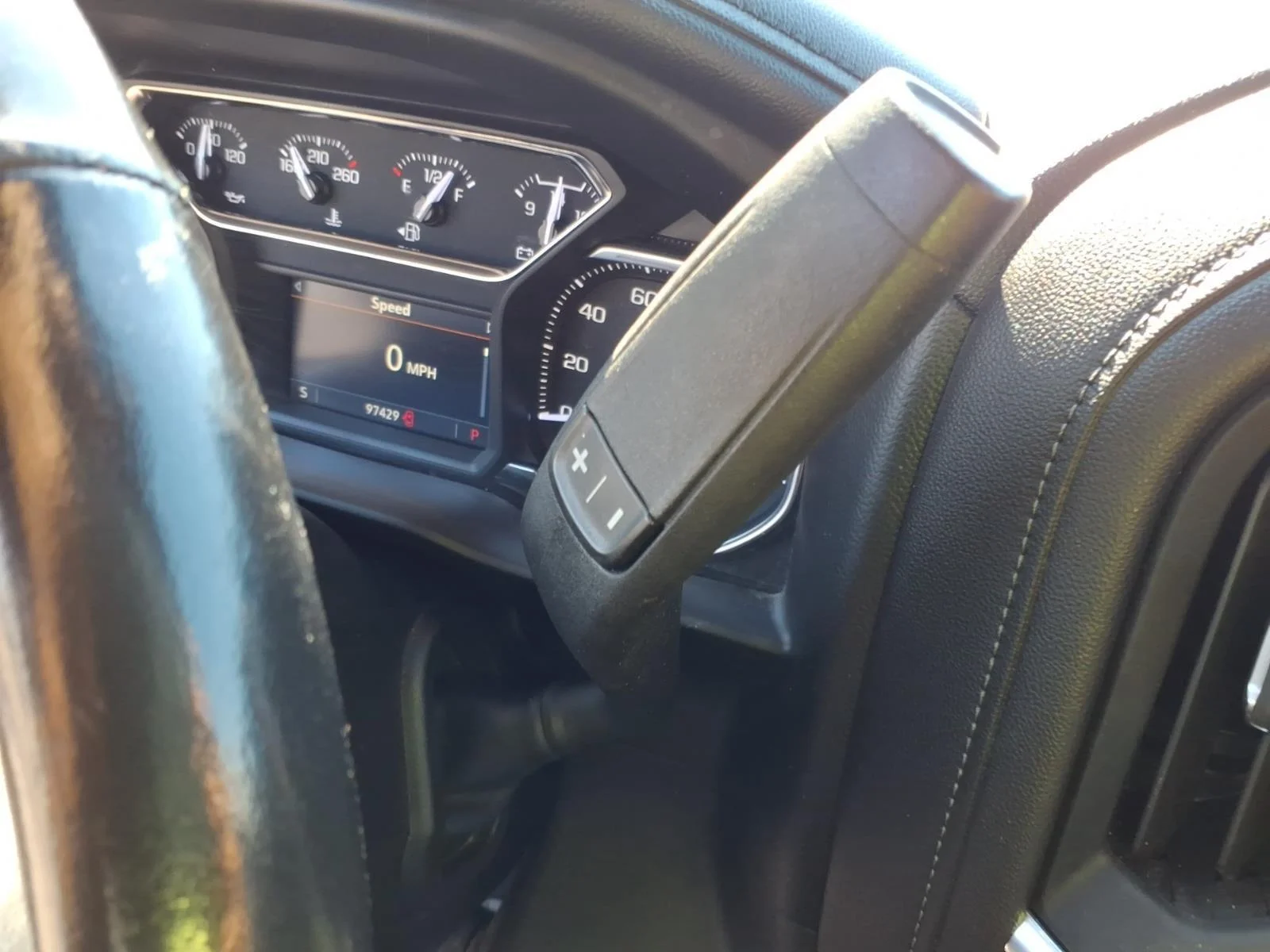 Used 2021 Summit White GMC Elevation image 7
