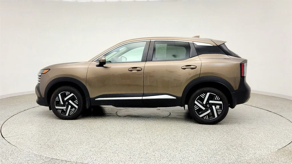 Used 2025 Canyon Bronze Metallic Nissan SV FWD image 8