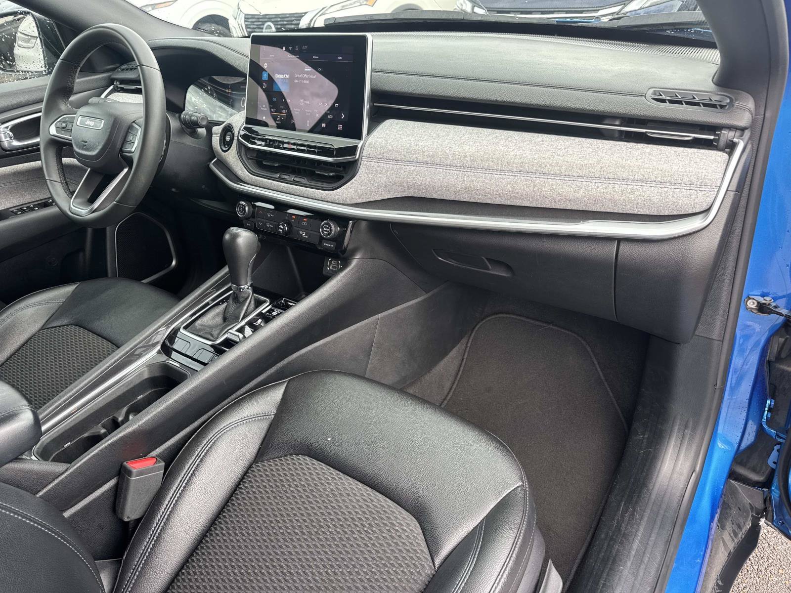 Used 2024 Blue Jeep Latitude image 11