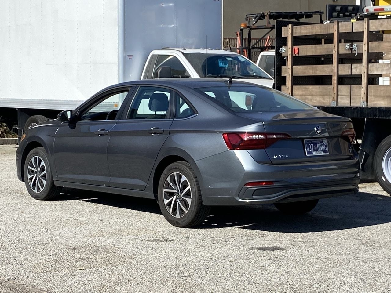 Used 2024 Platinum Gray Volkswagen 1.5T S image 3