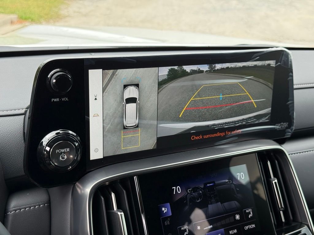 New 2026 Eminent White Pearl Lexus LX 700h OVERTRAIL image 4