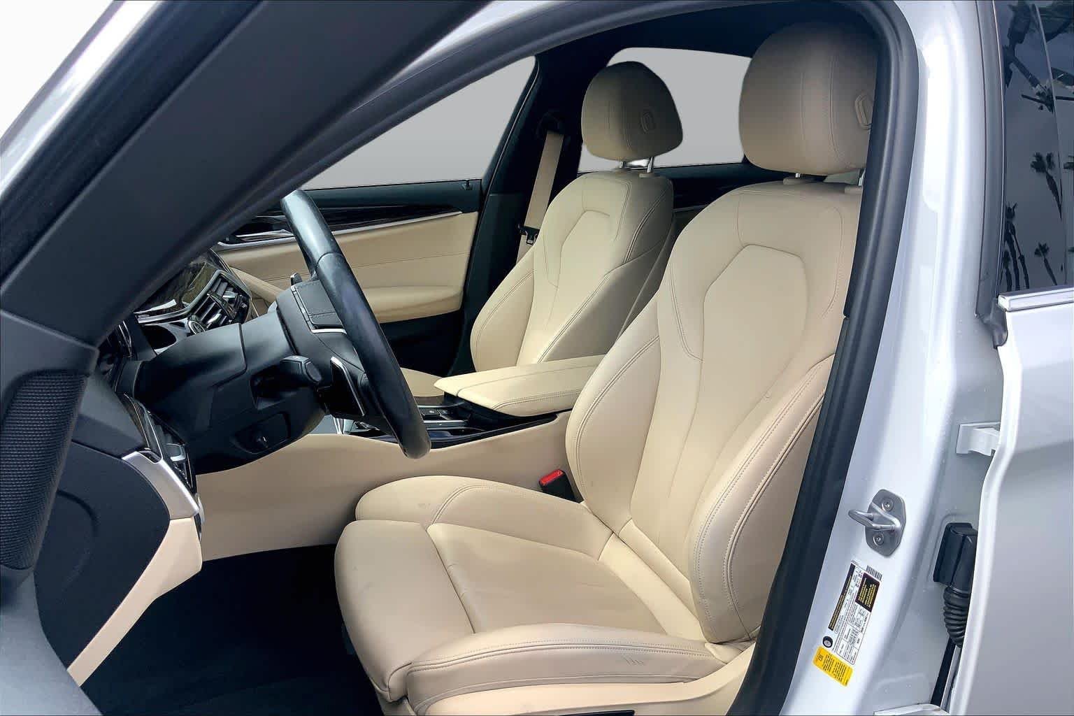 Used 2019 Mineral White Metallic BMW 530i image 7