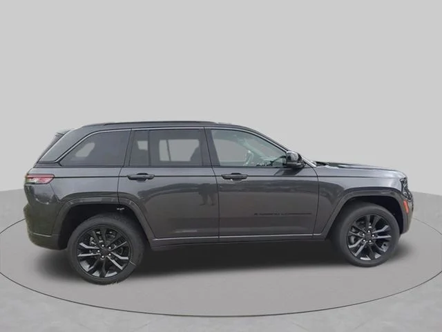 New 2026 Baltic Gray Metallic Clearcoat Jeep Limited Reserve image 2