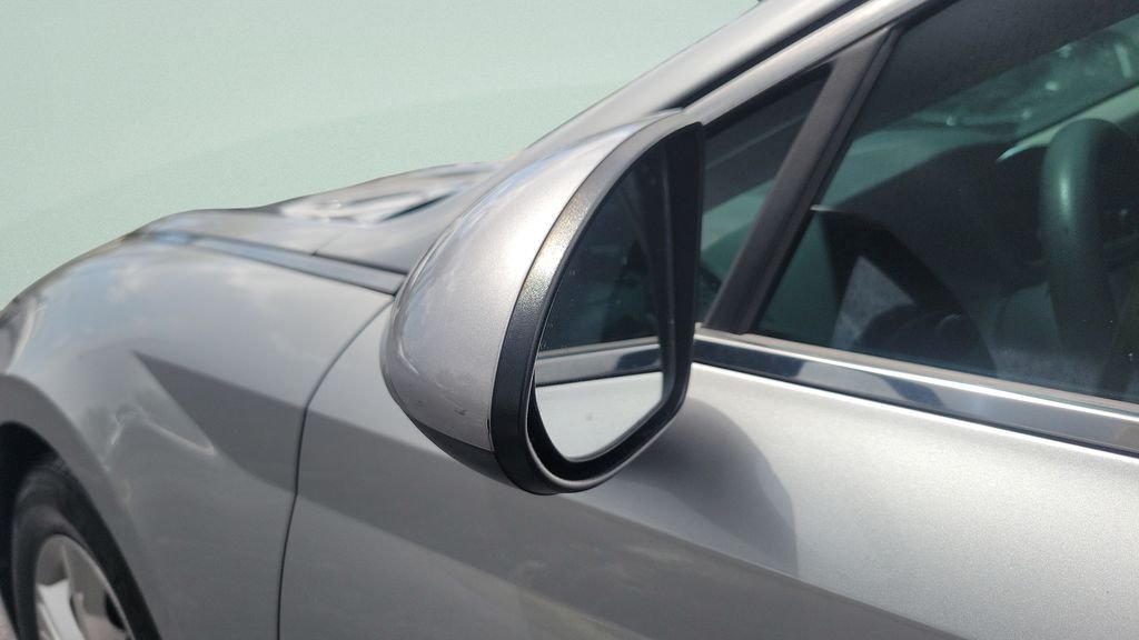 Certified Used 2022 Silver Hyundai SE image 25