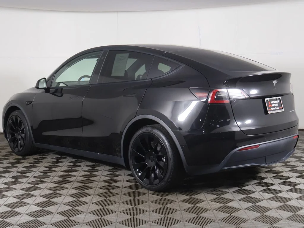 Used 2021 Black Tesla Long Range image 18