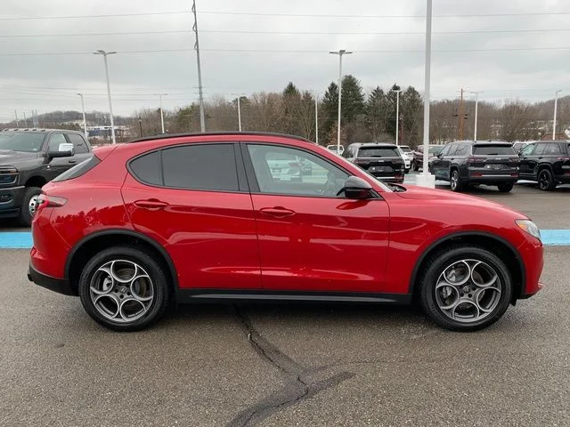 2026 Alfa Romeo Stelvio Base - Photo 8
