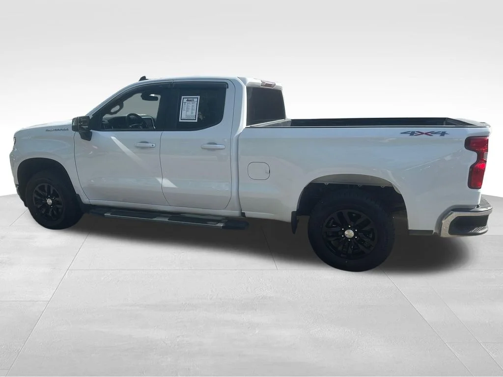 Used 2020 White Chevrolet LT image 16