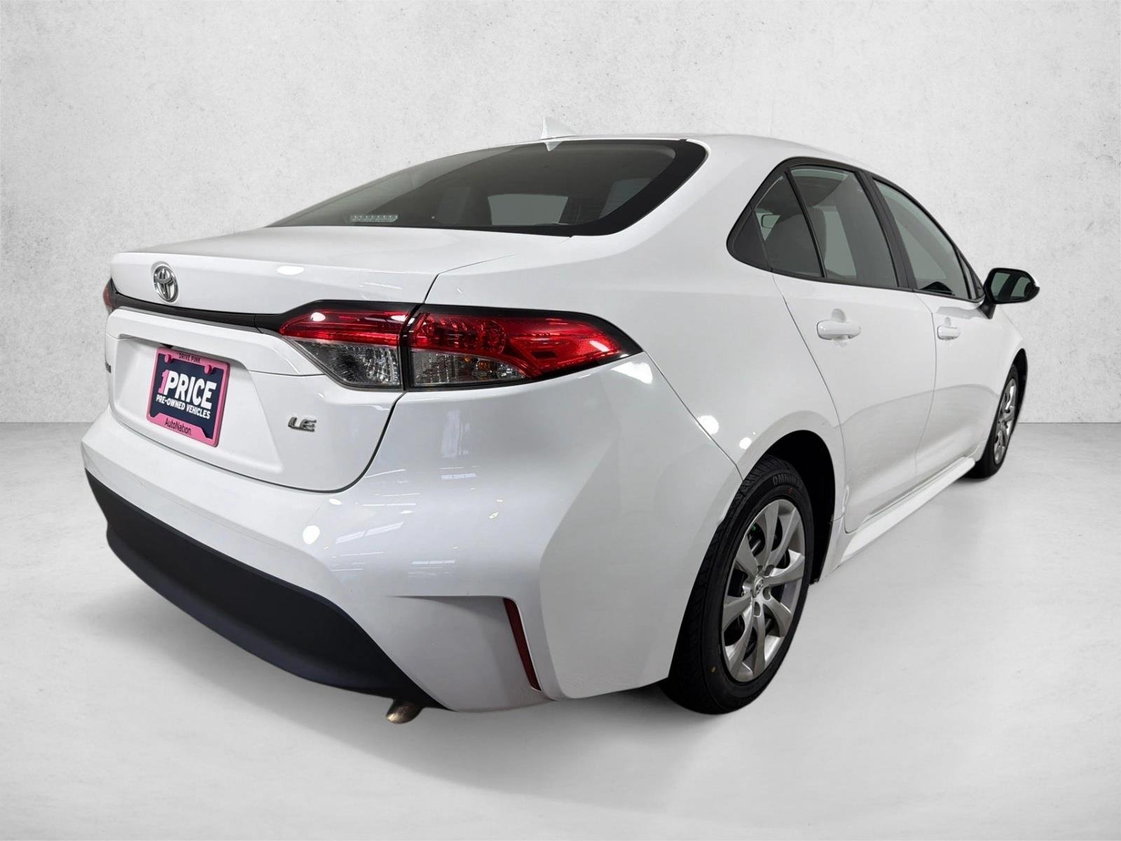 Certified Used 2025 Ice Cap Toyota LE image 3