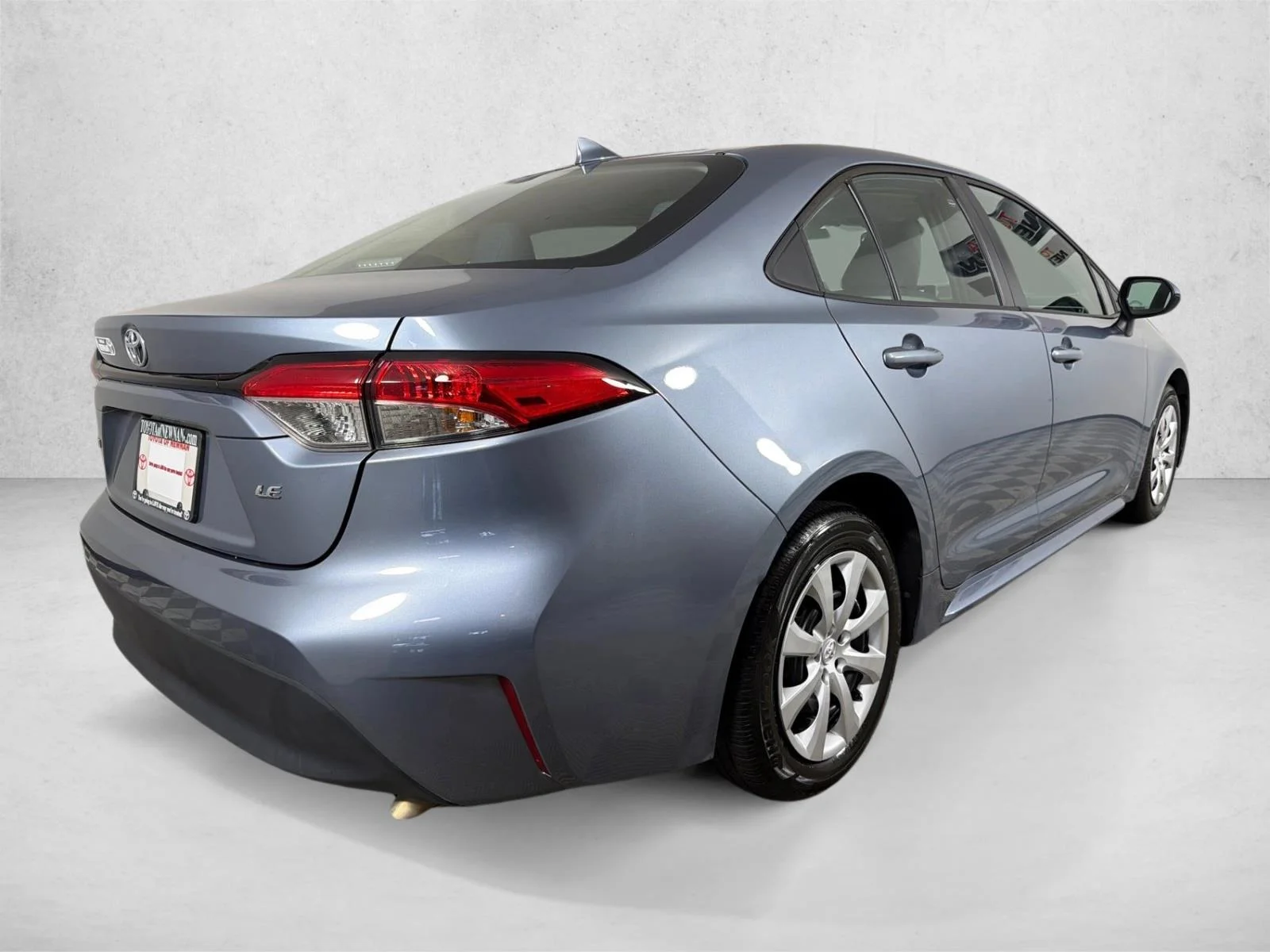 Used 2024 White Toyota LE image 3